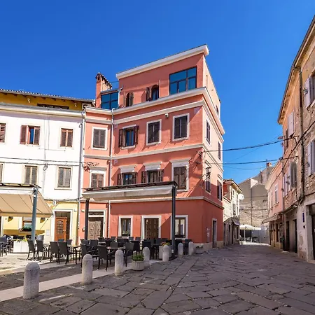 In Heart Of Old Center