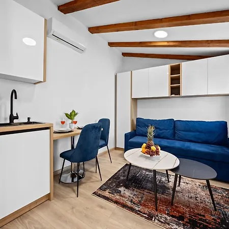 Apartment In Heart Of Old Center